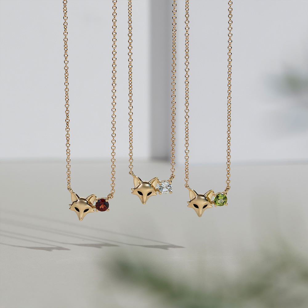 Gardenia Peridot Fox Necklace In 9ct Yellow Gold